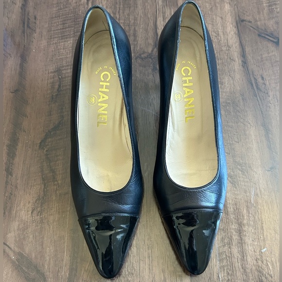 CHANEL Black Patent Leather Heels - Picture 1 of 6